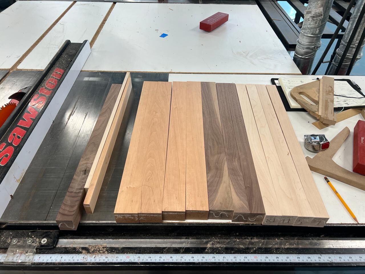 Cutting board detail